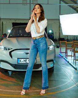 Dafne Fernández feet photo thumbnail