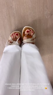 Dafne Fernández feet photo thumbnail