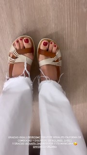 Dafne Fernández feet photo thumbnail