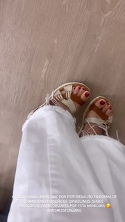 Dafne Fernández feet photo thumbnail