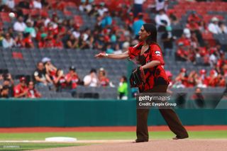 Dafne Keen feet photo thumbnail