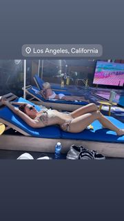 Dafne Keen feet photo thumbnail