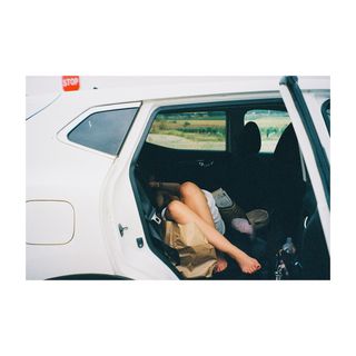 Dafne Keen feet photo thumbnail