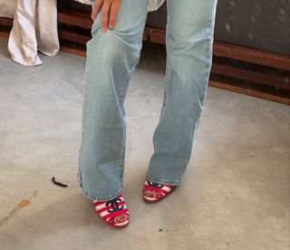 Dafne Keen feet photo thumbnail