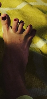 Dafni Karavokyri feet photo 14