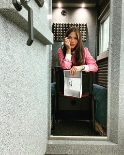 Dafni Karavokyri feet photo 13