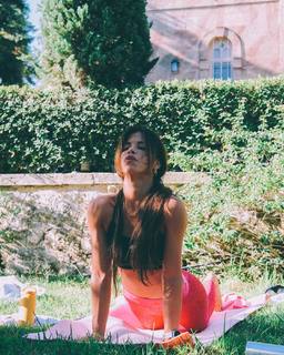 Dafni Karavokyri feet photo 8