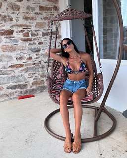 Dafni Karavokyri feet photo 17