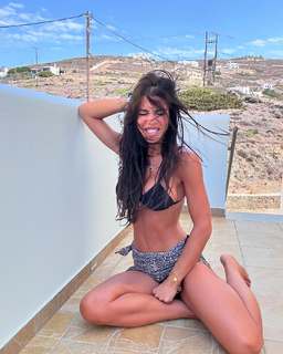 Dafni Karavokyri feet photo 13