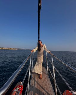Dafni Karavokyri feet photo 7