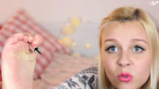 Dagi Bee feet photo thumbnail