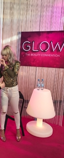 Dagi Bee feet photo thumbnail