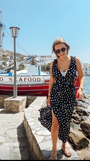 Dagi Bee feet photo thumbnail