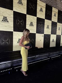Dagi Bee feet photo 8