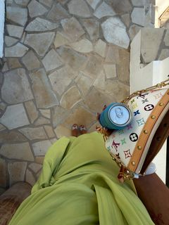 Dagi Bee feet photo 16