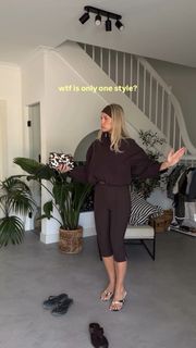 Dagi Bee feet photo 4