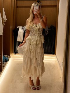 Dagi Bee feet photo 5