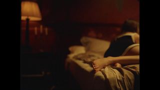 Daisy Edgar-Jones feet photo thumbnail
