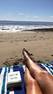 Daisy Fuentes feet photo thumbnail