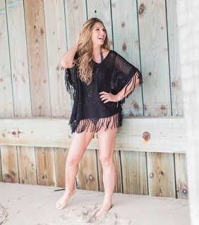 Daisy Fuentes feet photo thumbnail