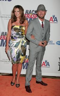 Daisy Fuentes feet photo thumbnail