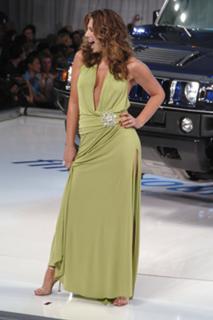 Daisy Fuentes feet photo thumbnail
