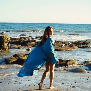 Daisy Fuentes feet photo thumbnail