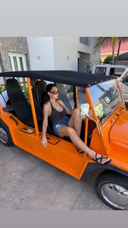Daisy Fuentes feet photo 6