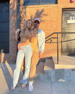 Daisy Keech feet photo thumbnail