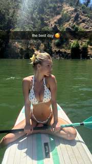 Daisy Keech feet photo thumbnail