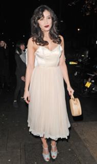 Daisy Lowe feet photo thumbnail