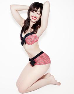 Daisy Lowe feet photo thumbnail