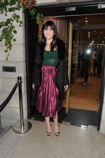 Daisy Lowe feet photo thumbnail