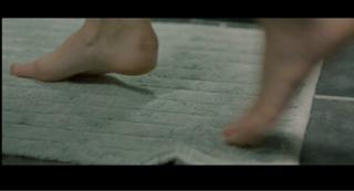 Daisy Lowe feet photo thumbnail