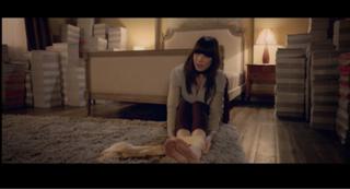 Daisy Lowe feet photo thumbnail