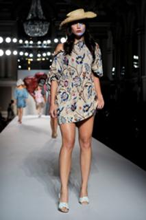 Daisy Lowe feet photo thumbnail