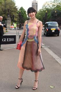 Daisy Lowe feet photo thumbnail