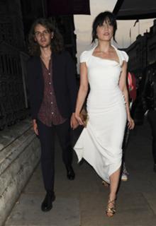 Daisy Lowe feet photo thumbnail