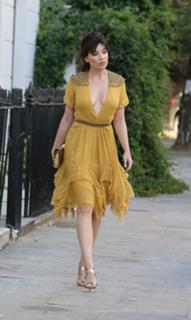 Daisy Lowe feet photo thumbnail