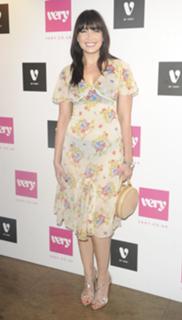 Daisy Lowe feet photo thumbnail