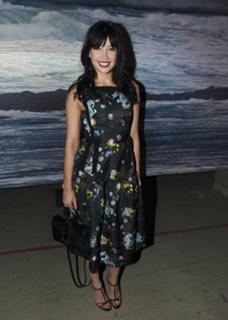 Daisy Lowe feet photo thumbnail