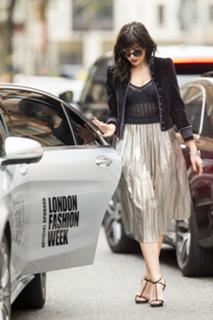 Daisy Lowe feet photo thumbnail