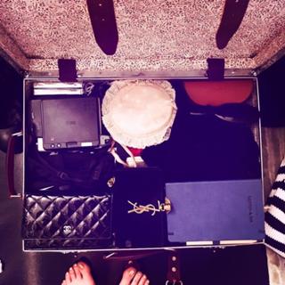 Daisy Lowe feet photo thumbnail