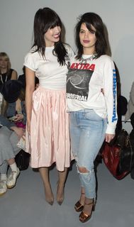 Daisy Lowe feet photo thumbnail