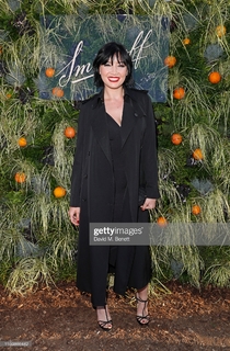 Daisy Lowe feet photo thumbnail