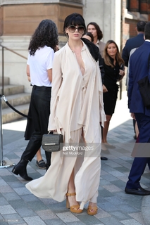 Daisy Lowe feet photo thumbnail