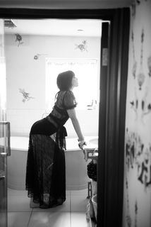 Daisy Lowe feet photo thumbnail