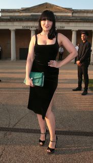 Daisy Lowe feet photo thumbnail