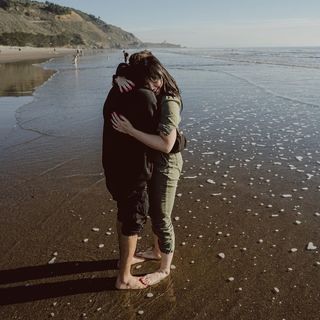 Daisy Lowe feet photo thumbnail