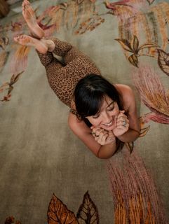 Daisy Lowe feet photo thumbnail